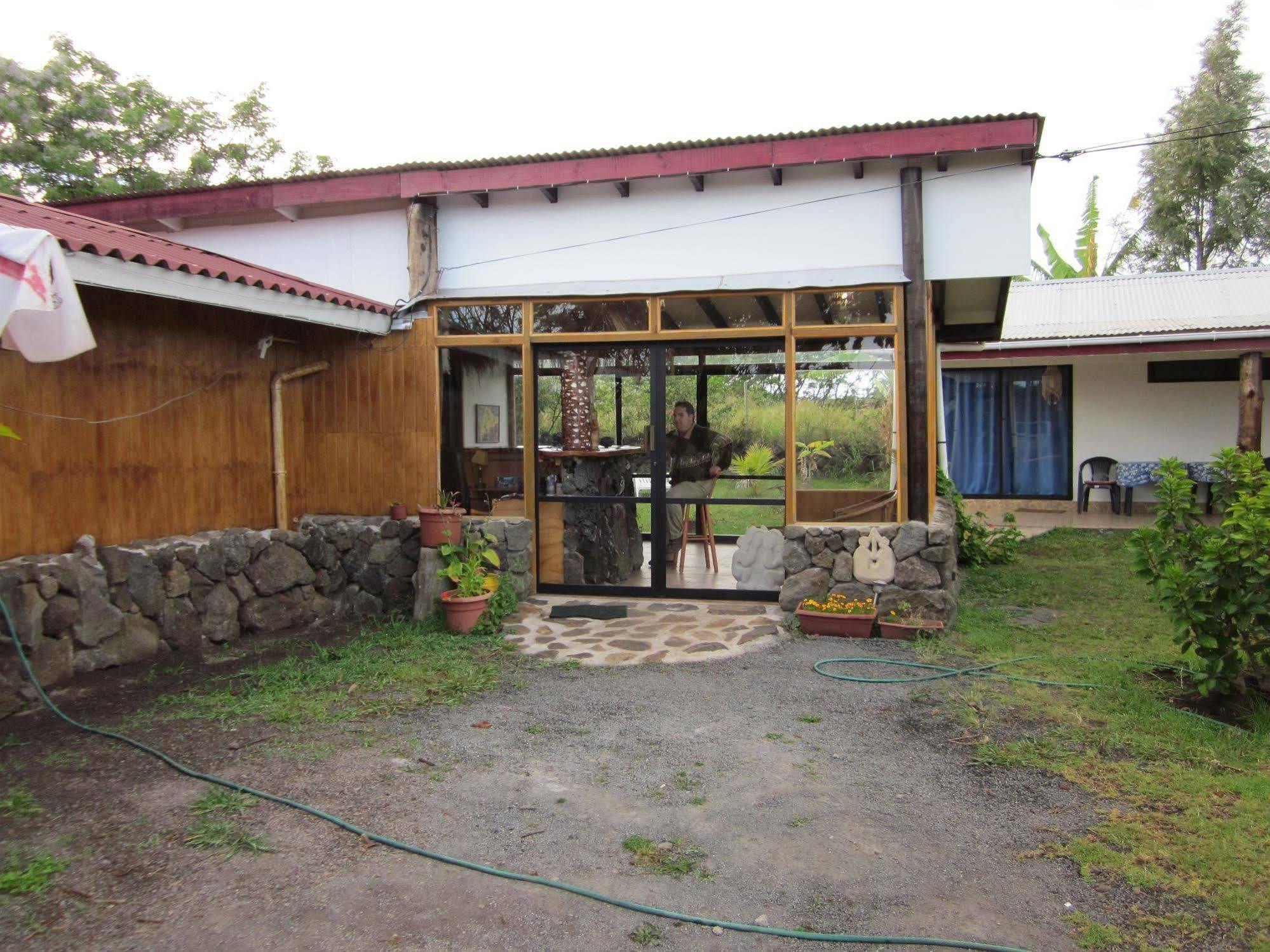 Hotel Atavai Hanga Roa Exterior foto
