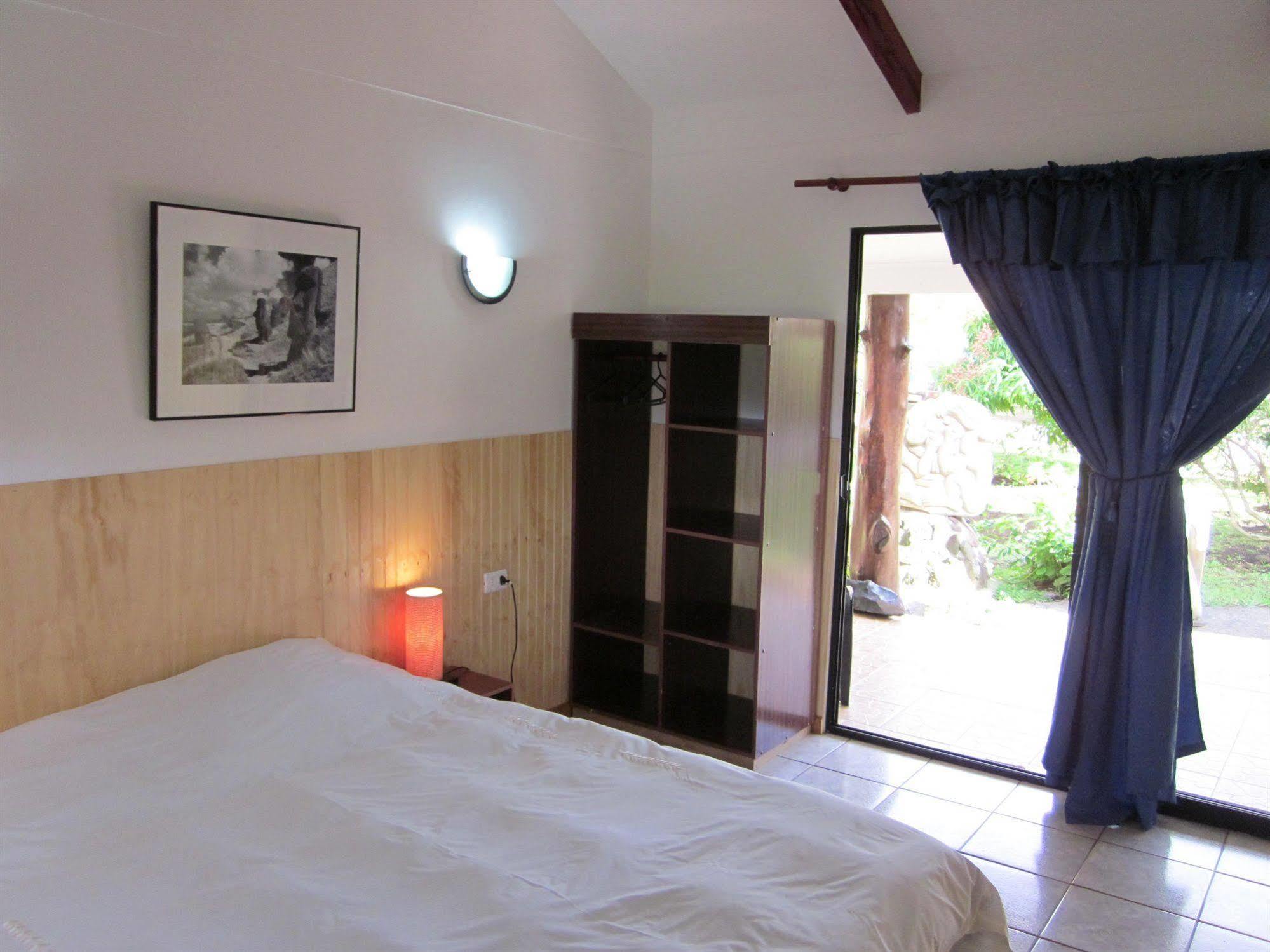 Hotel Atavai Hanga Roa Exterior foto